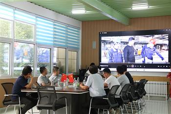 帶鋸條“龍頭”企業(yè)泰嘉股份、山東大學機械學院研發(fā)團隊和金鋒鋸業(yè)共襄鋸床新品研討會